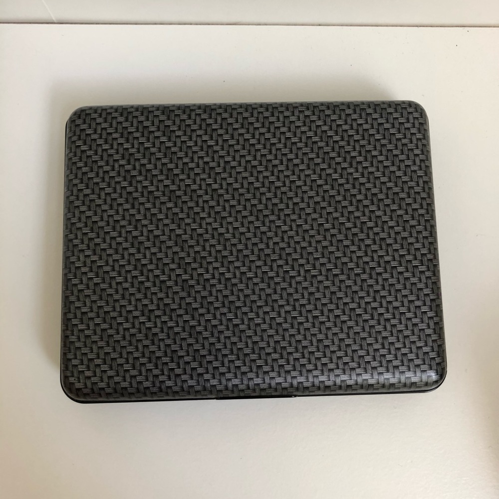 Ögon carbon fiber wallet